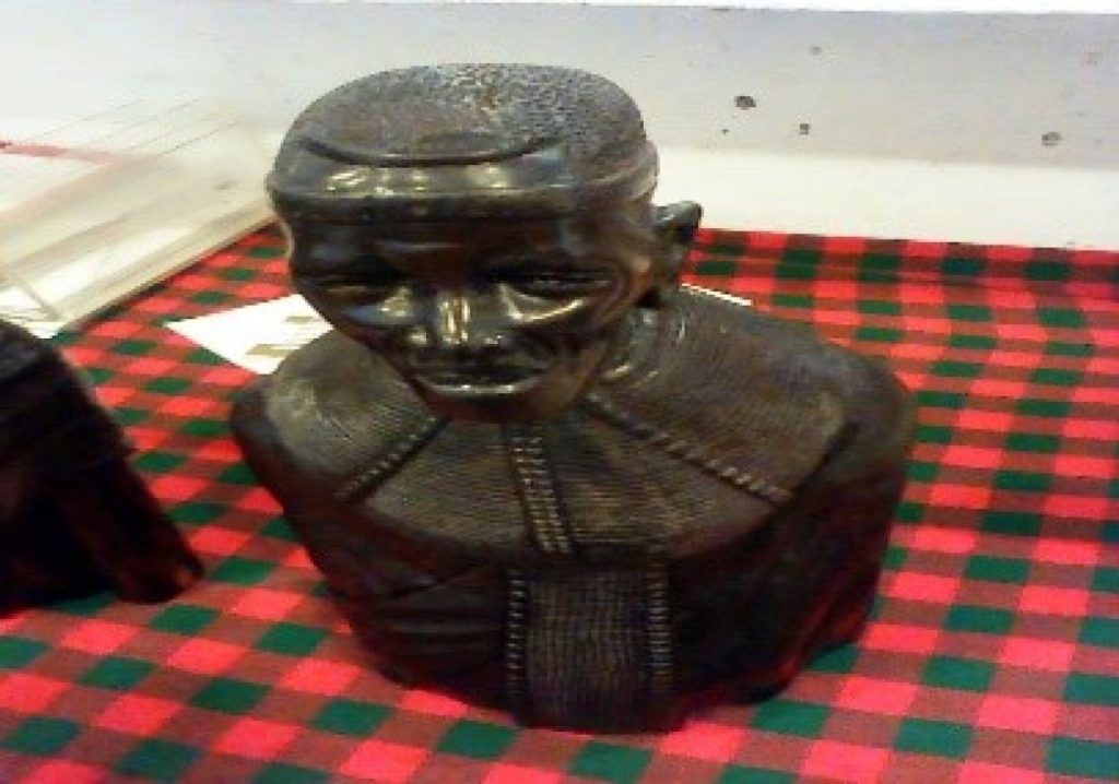 MASAAI WOMAN BUST SMALL