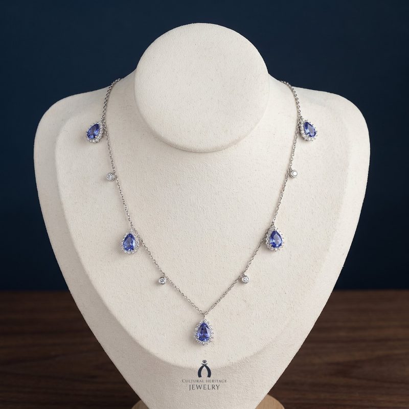 Tanzanite White Gold Necklace with Diamonds